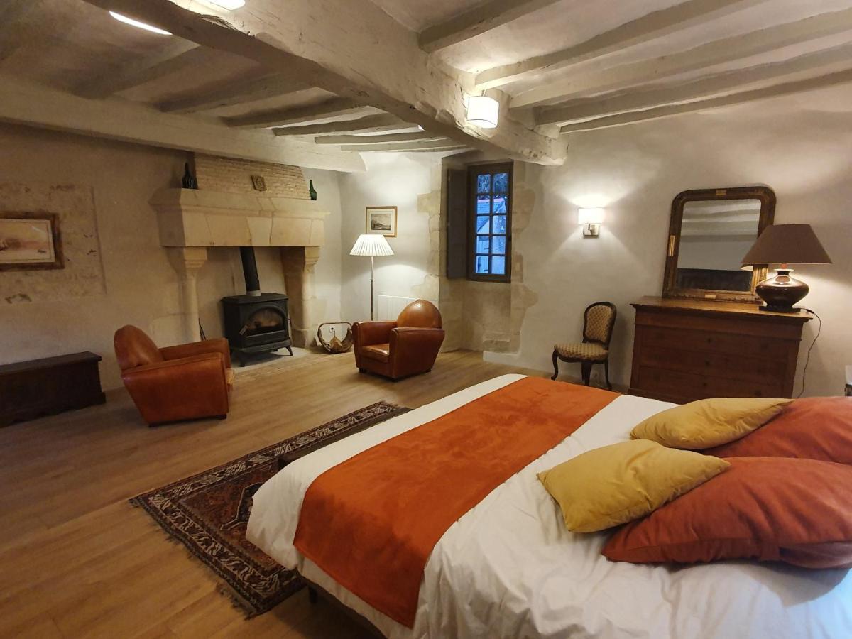 לינה וארוחת בוקר מונטרוי-בלה Manoir Du Bellay מראה חיצוני תמונה